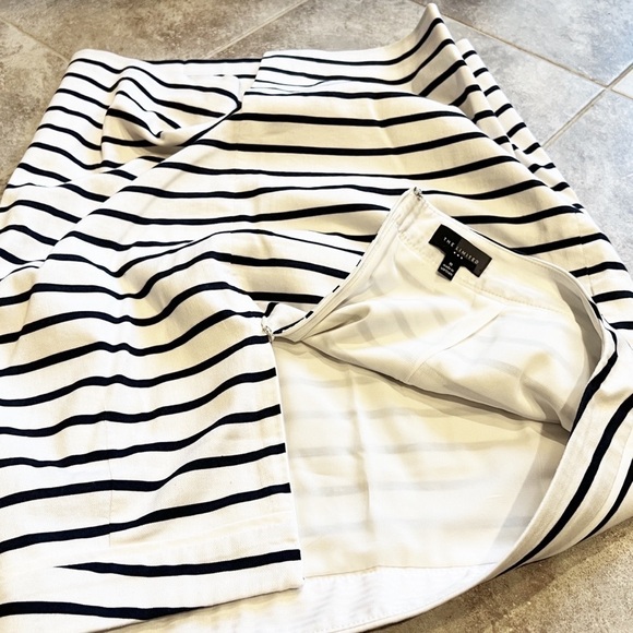 🆕 The Limited high rise stretch knee length striped pencil skirt white b… - Picture 3 of 5